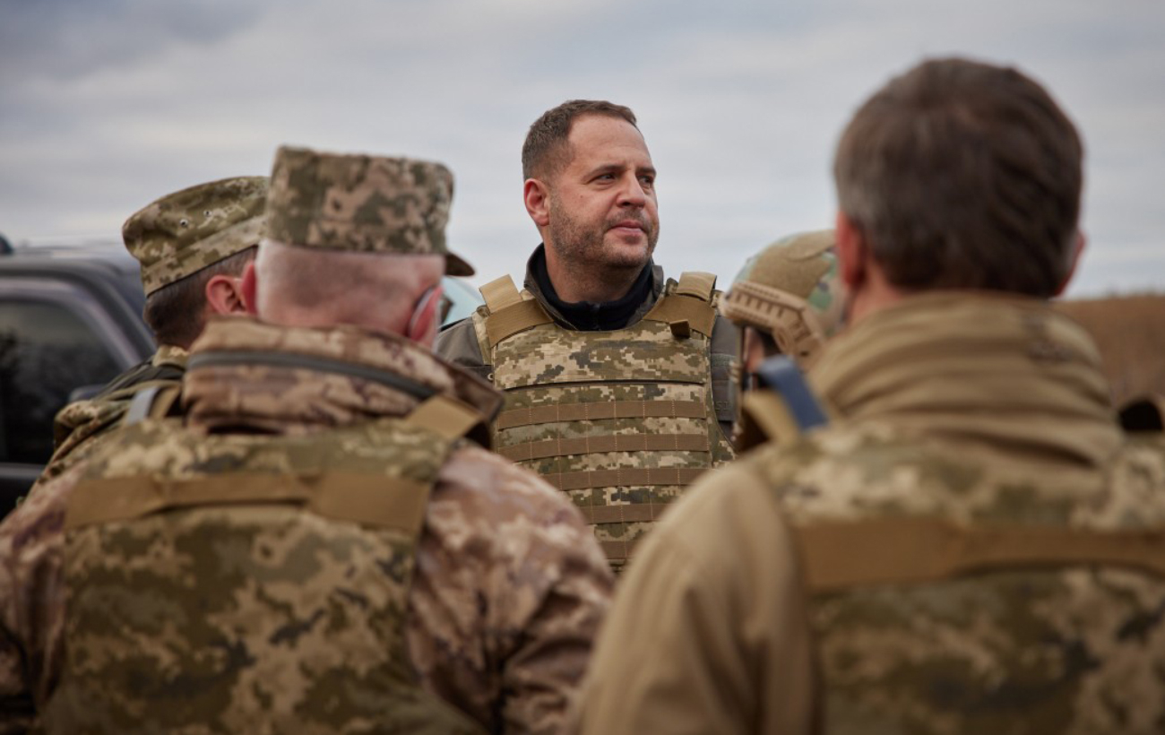 Спокойная Банковая: что изменилось за год Ермака